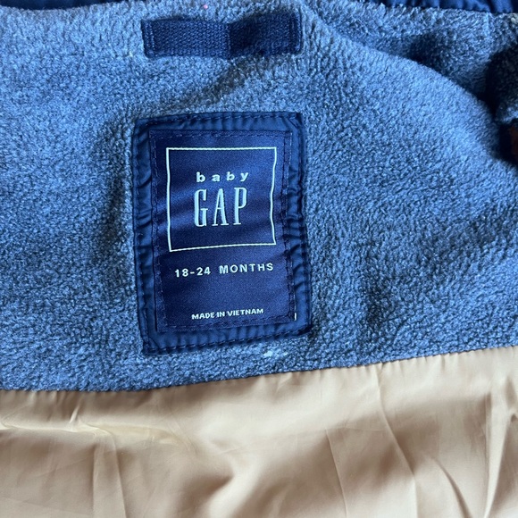 Boy Bundle/Lot. Navy Puffer Vest, Jeans, & White/Red Romper. SZ 18-24 mos. - Picture 3 of 7